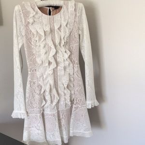 BCBGMaxAzria - White lace long sleeve dress ruffle